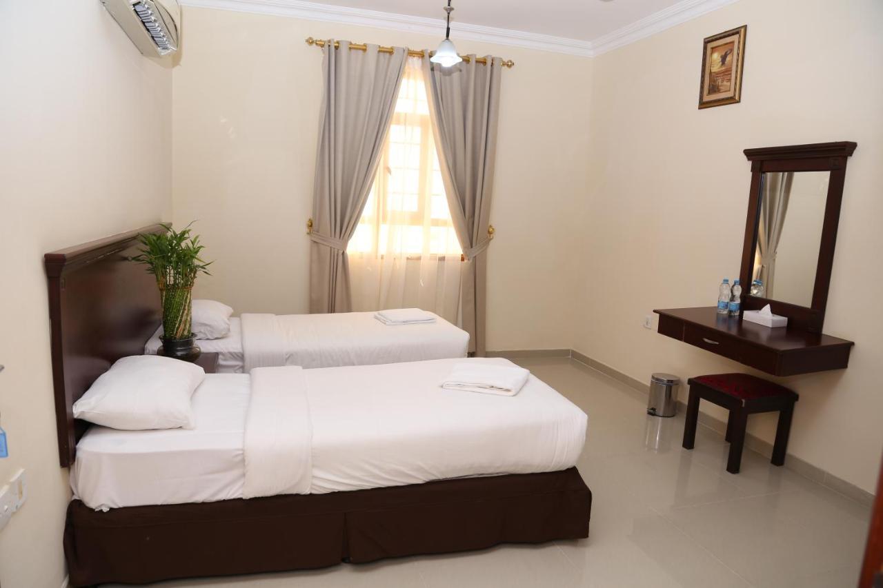 Jarzez Hotel Apartments Al Hail Сиб Экстерьер фото