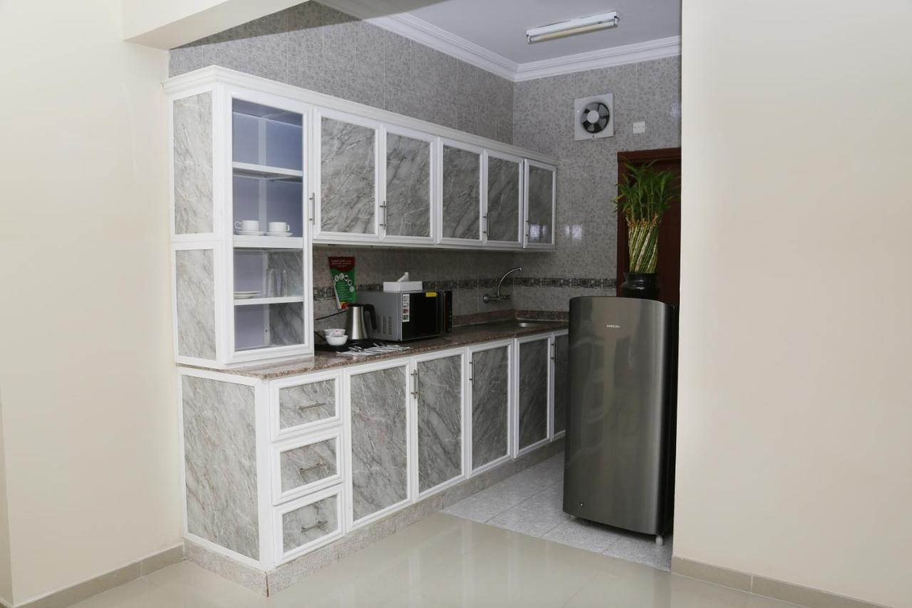 Jarzez Hotel Apartments Al Hail Сиб Экстерьер фото