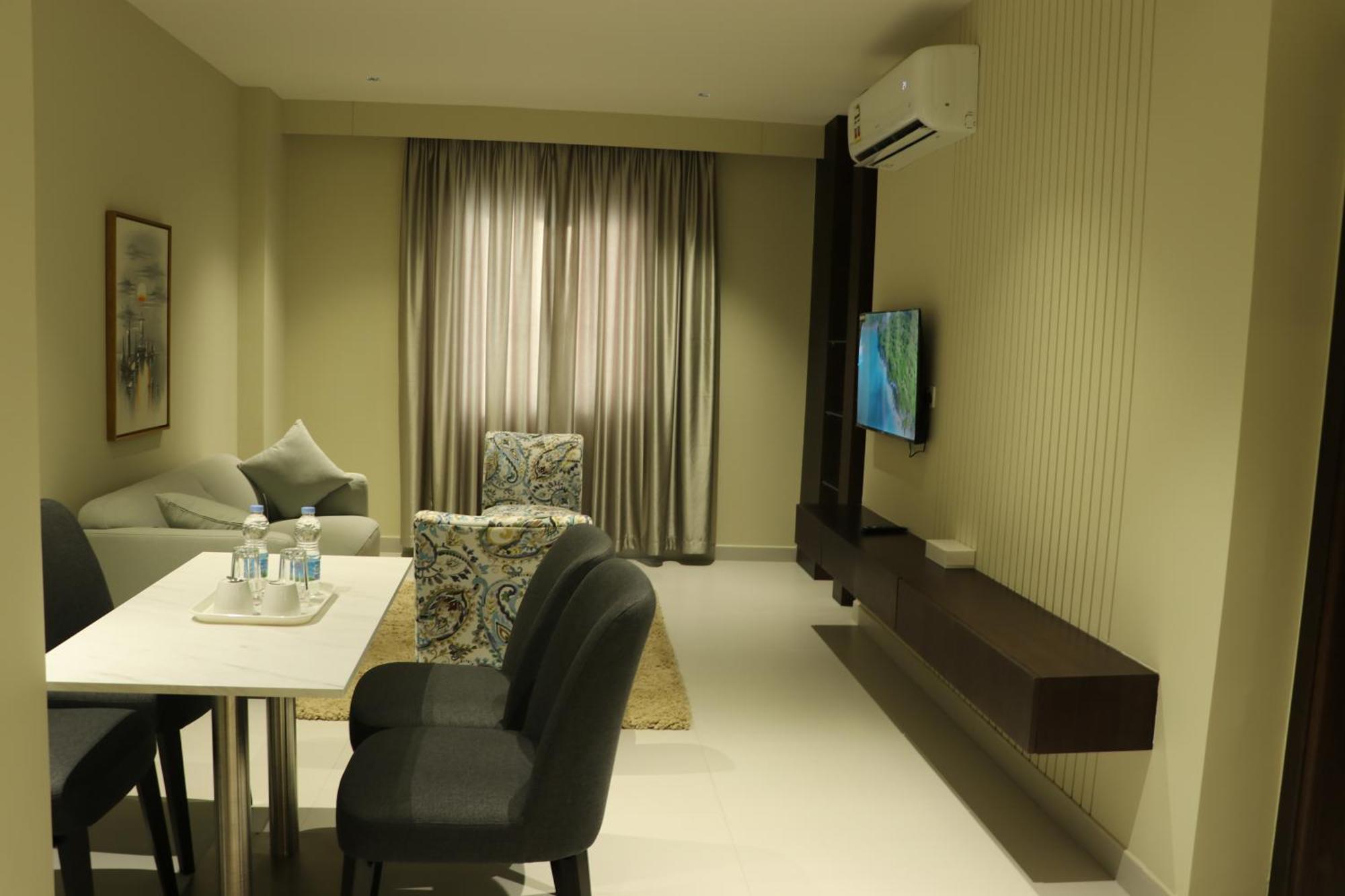 Jarzez Hotel Apartments Al Hail Сиб Экстерьер фото