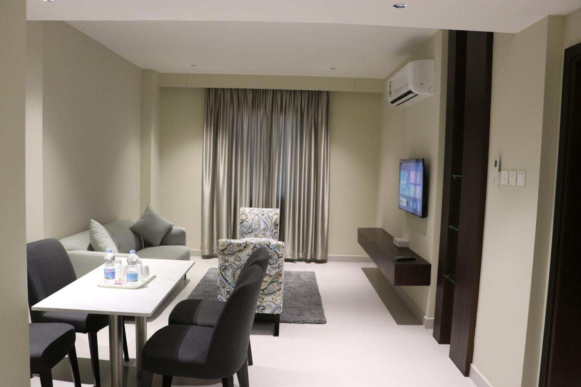 Jarzez Hotel Apartments Al Hail Сиб Экстерьер фото